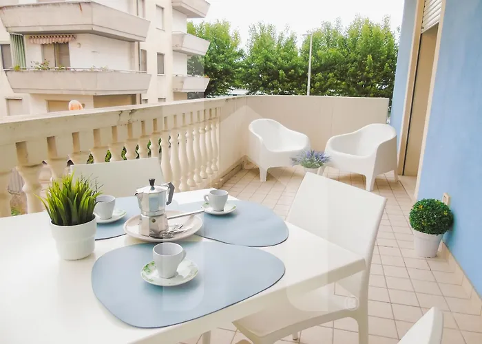 アパートホテル Homiday - Felicioni 3*