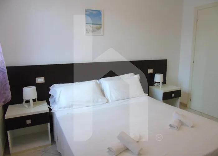 Homiday - Felicioni アパートホテル 3*